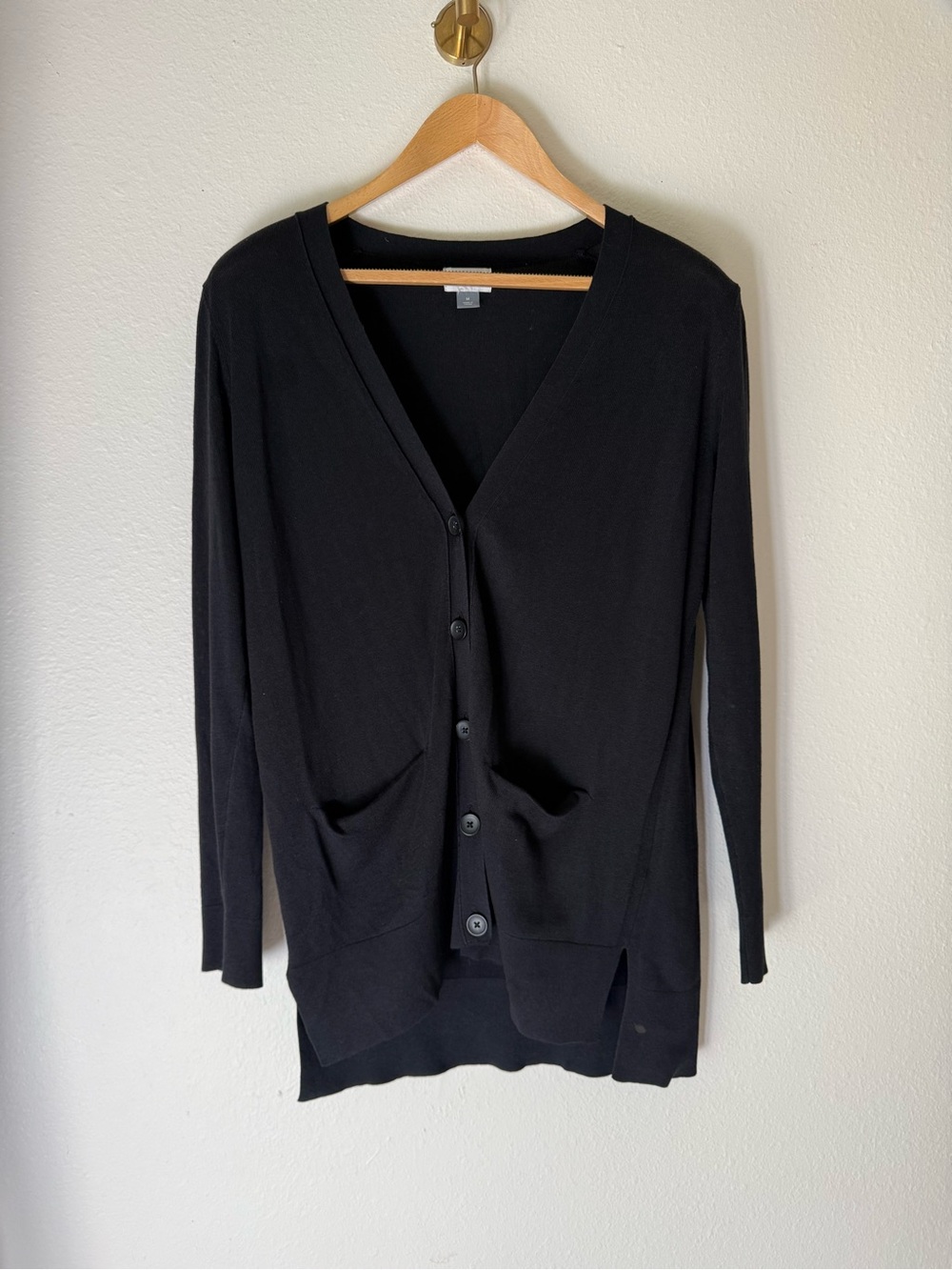 Old Navy Black Button Front V-Neck Cardigan Sweater Women’s Medium